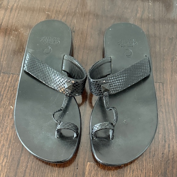 Colleen Cordero All Leather Black Sandals with Textured Straps 9.5 - Picture 2 of 7